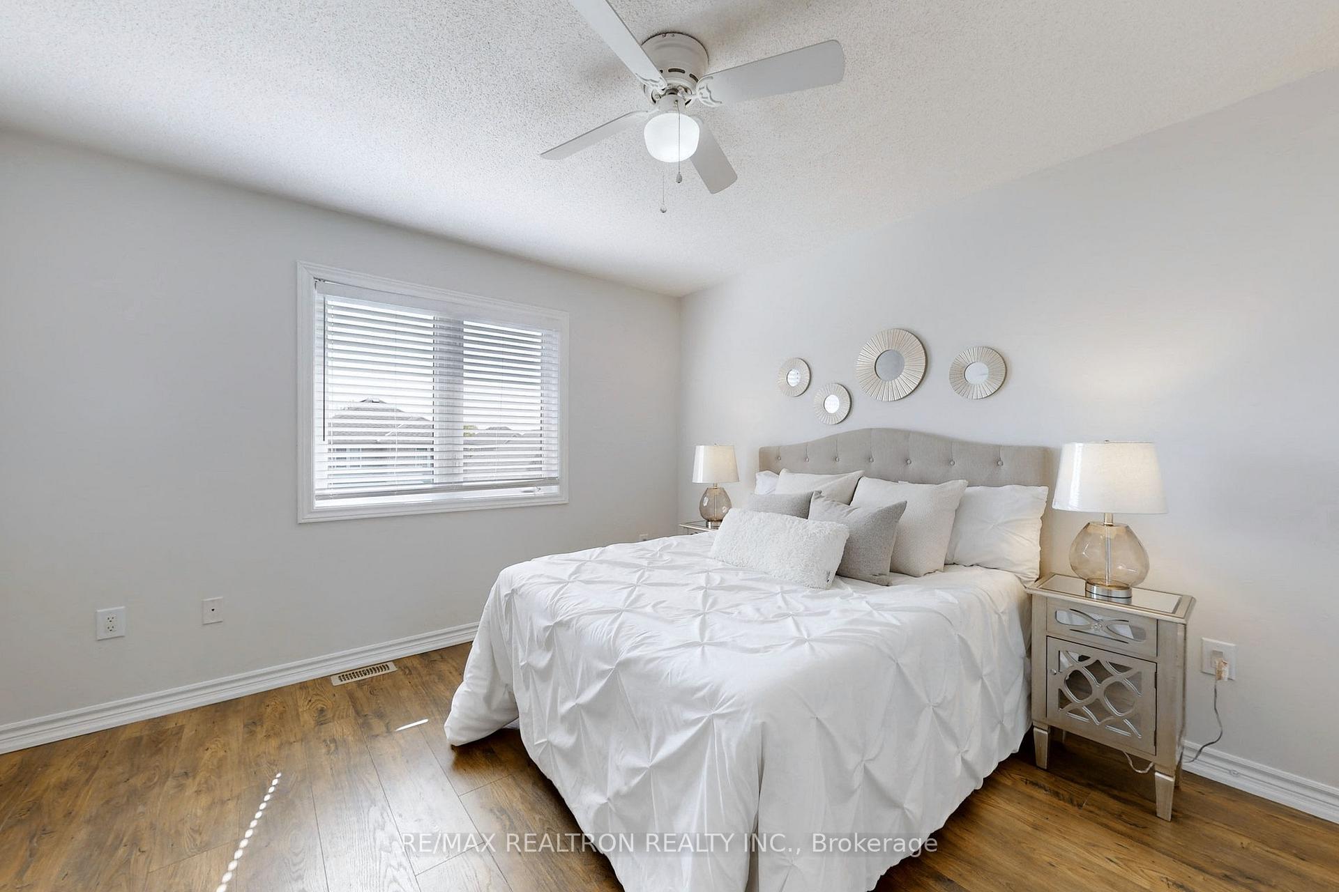 Photo 12 of 69 Richmond Park Drive, Georgina, Keswick North — HOMEH