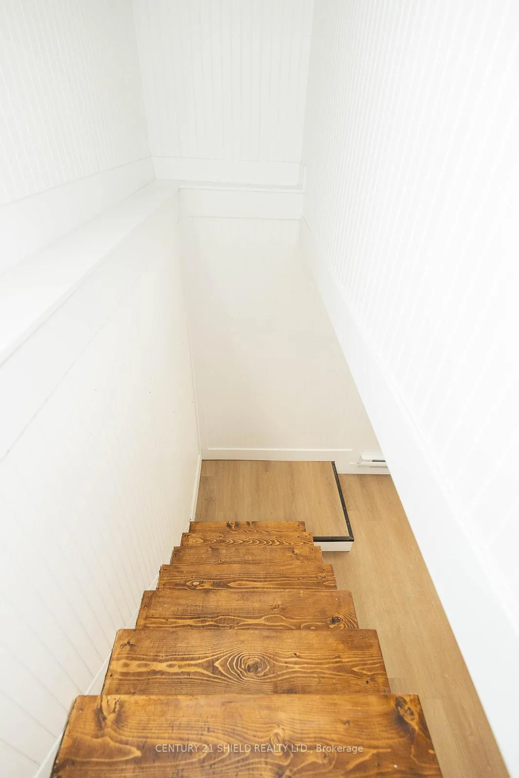 Photo 25 of 1008 Second Street E, Cornwall — HOMEH