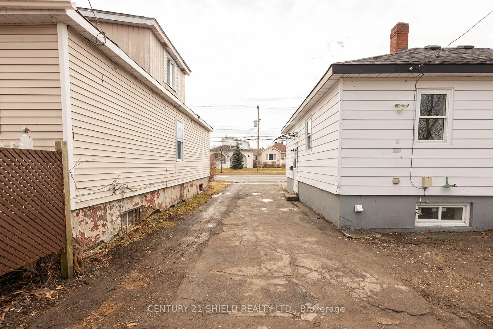 Photo 43 of 1008 Second Street E, Cornwall — HOMEH