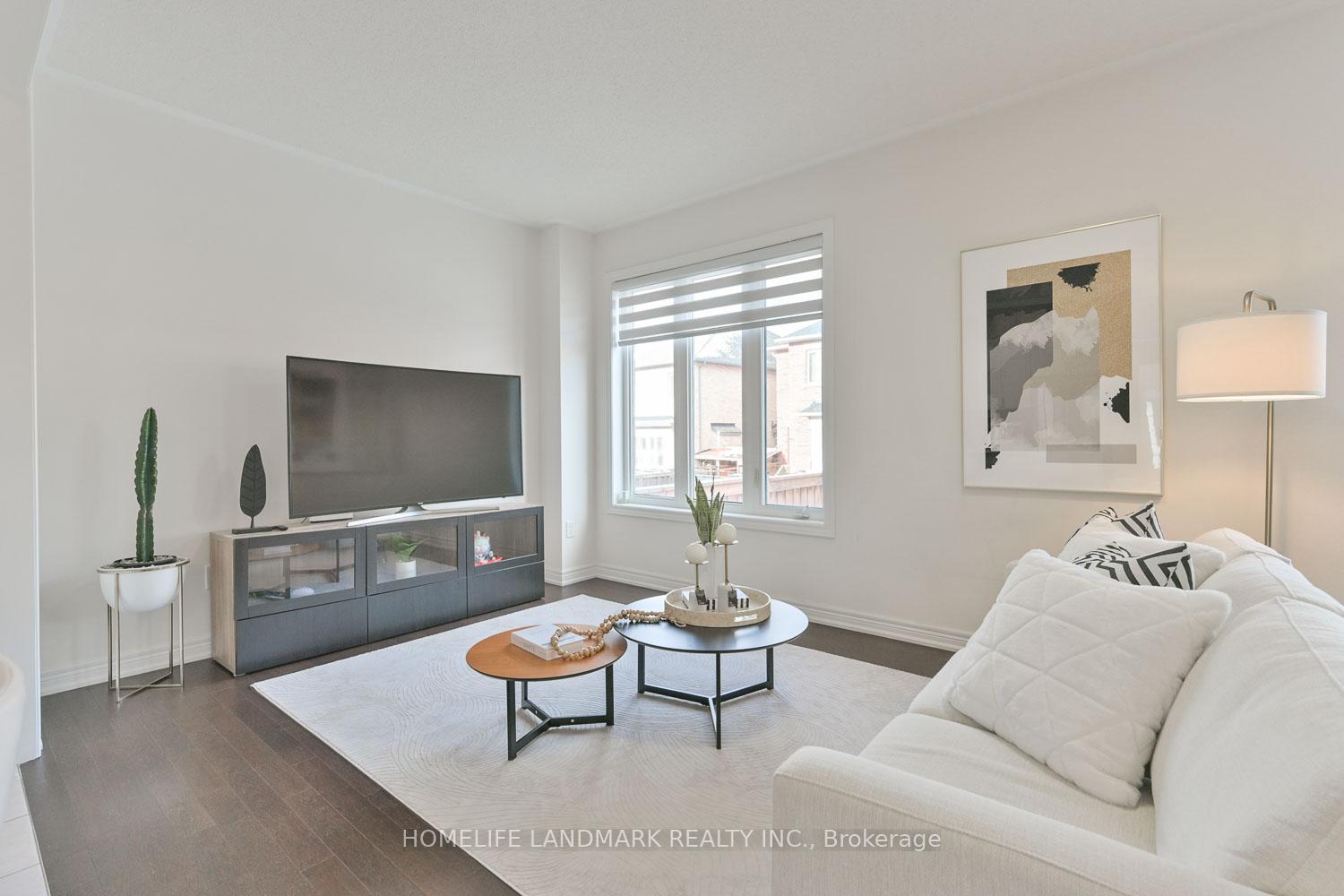Photo 17 of 350 Roy Harper Avenue, Aurora, Rural Aurora — HOMEH