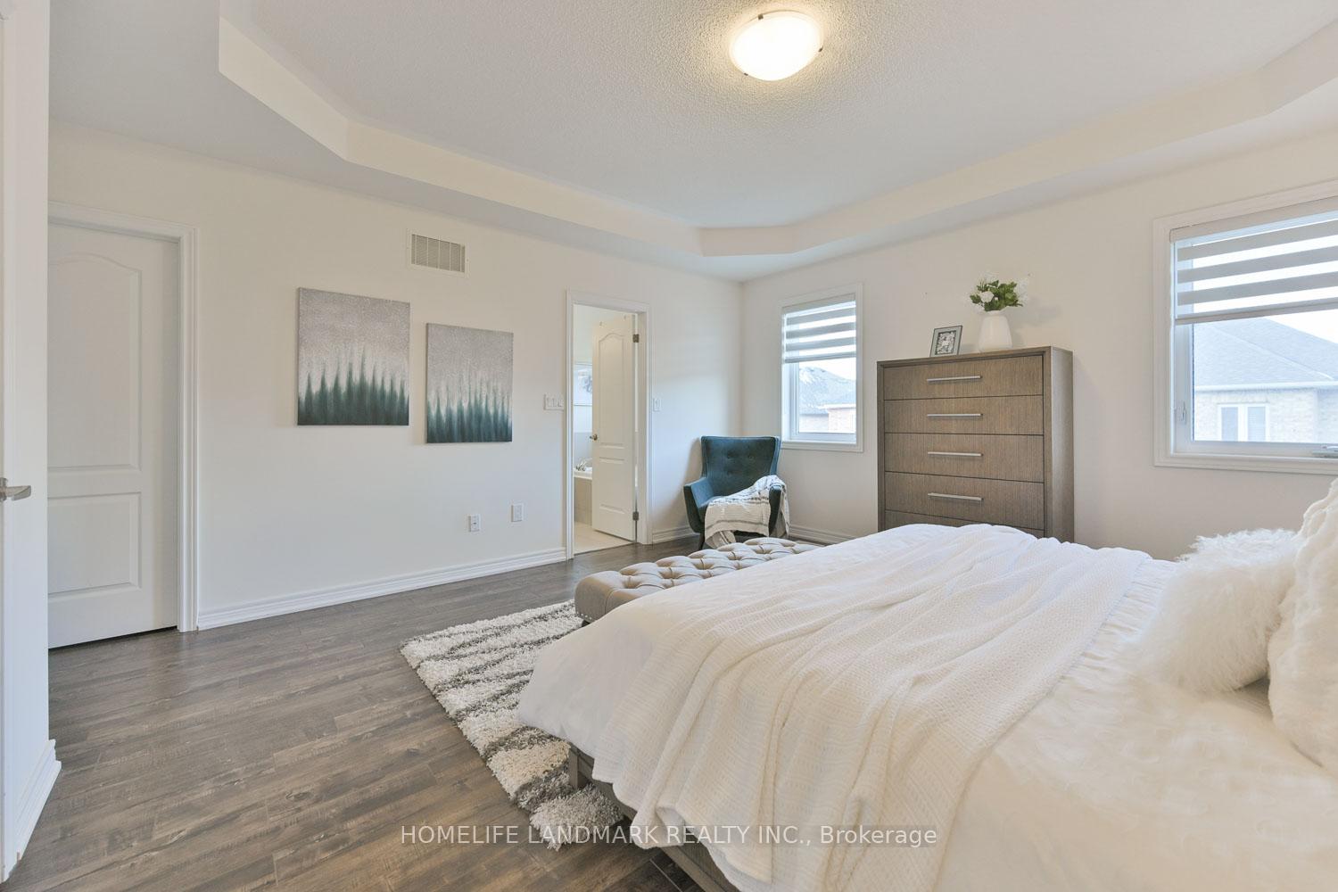 Photo 28 of 350 Roy Harper Avenue, Aurora, Rural Aurora — HOMEH
