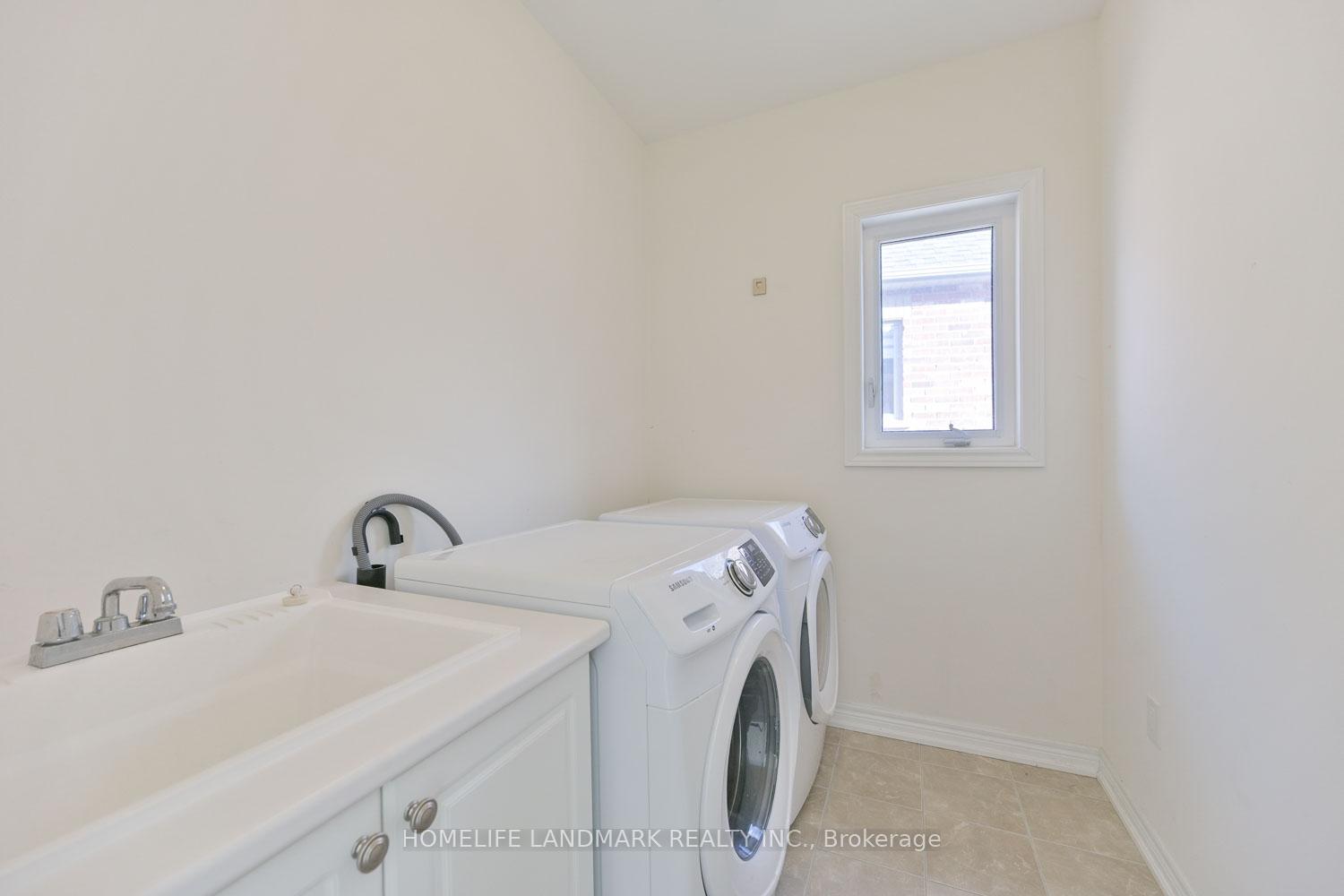 Photo 33 of 350 Roy Harper Avenue, Aurora, Rural Aurora — HOMEH