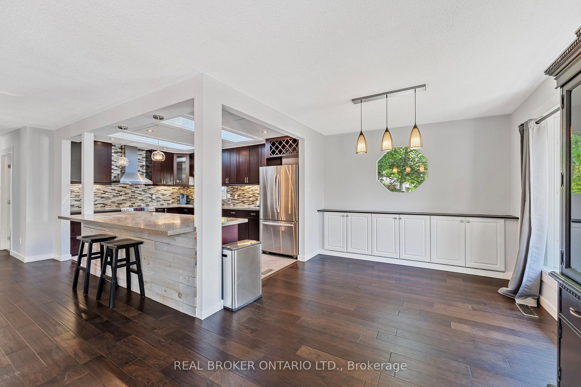 Photo 12 of 200 Hickory Lane, Barrie, Bayshore — HOMEH