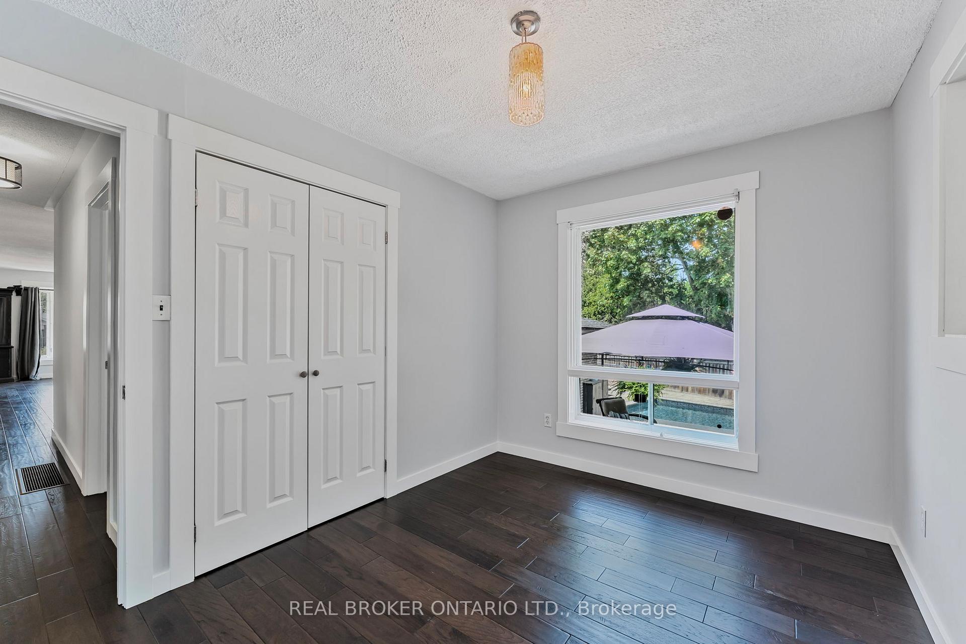 Photo 22 of 200 Hickory Lane, Barrie, Bayshore — HOMEH