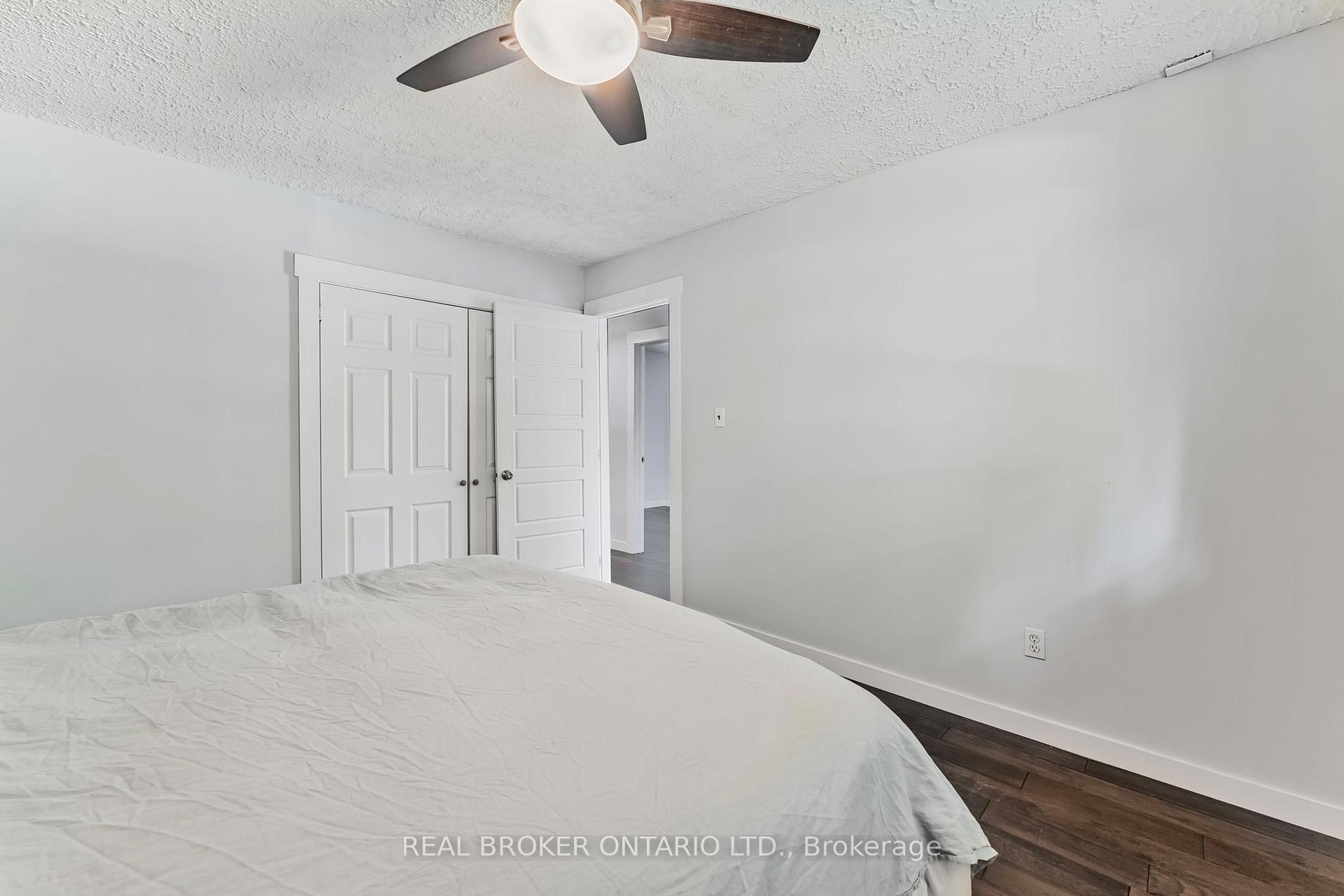 Photo 24 of 200 Hickory Lane, Barrie, Bayshore — HOMEH