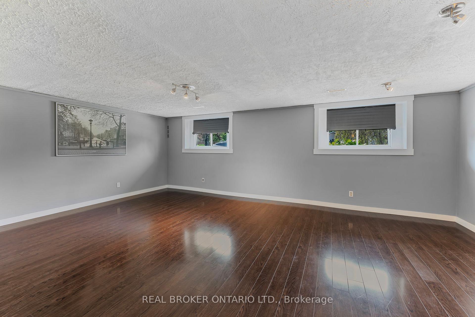 Photo 28 of 200 Hickory Lane, Barrie, Bayshore — HOMEH