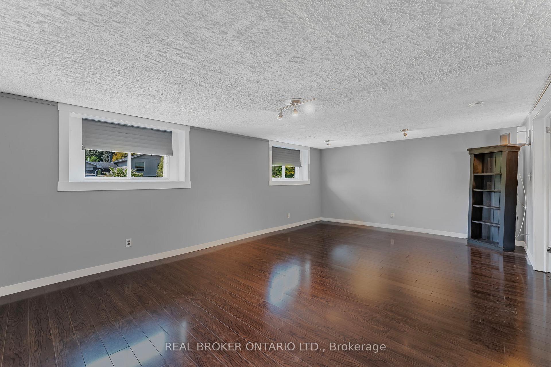 Photo 35 of 200 Hickory Lane, Barrie, Bayshore — HOMEH