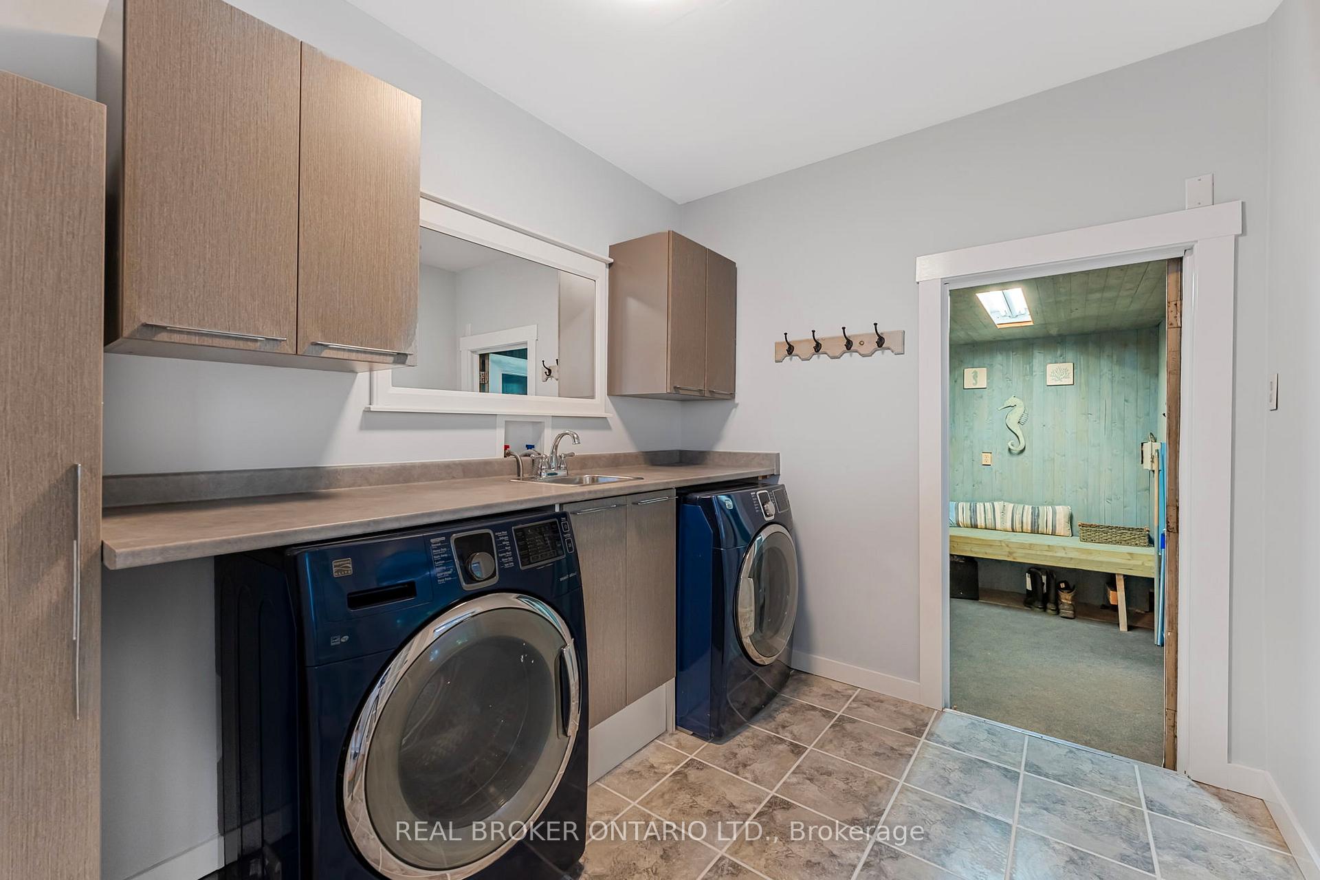 Photo 39 of 200 Hickory Lane, Barrie, Bayshore — HOMEH