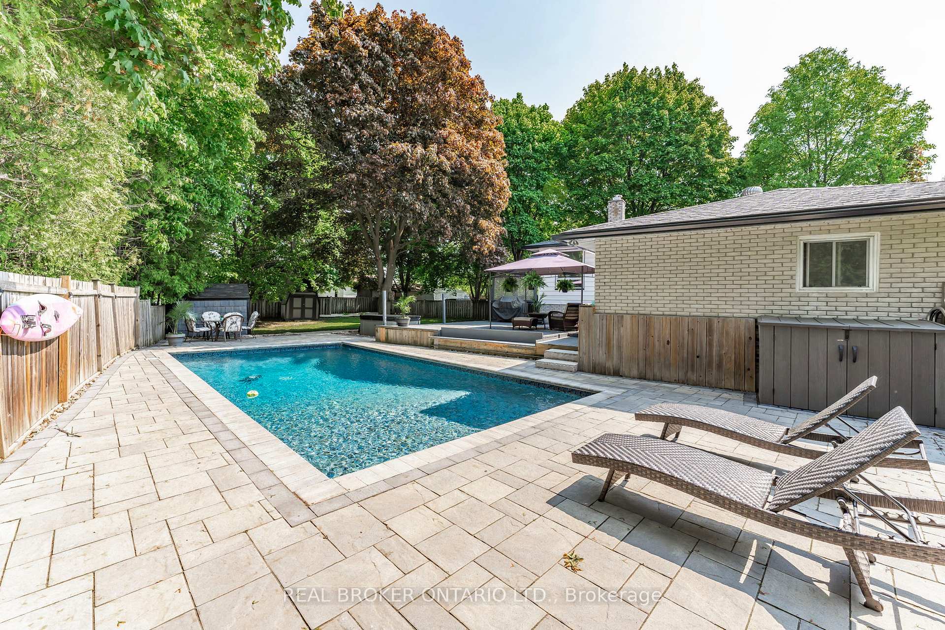 Photo 41 of 200 Hickory Lane, Barrie, Bayshore — HOMEH