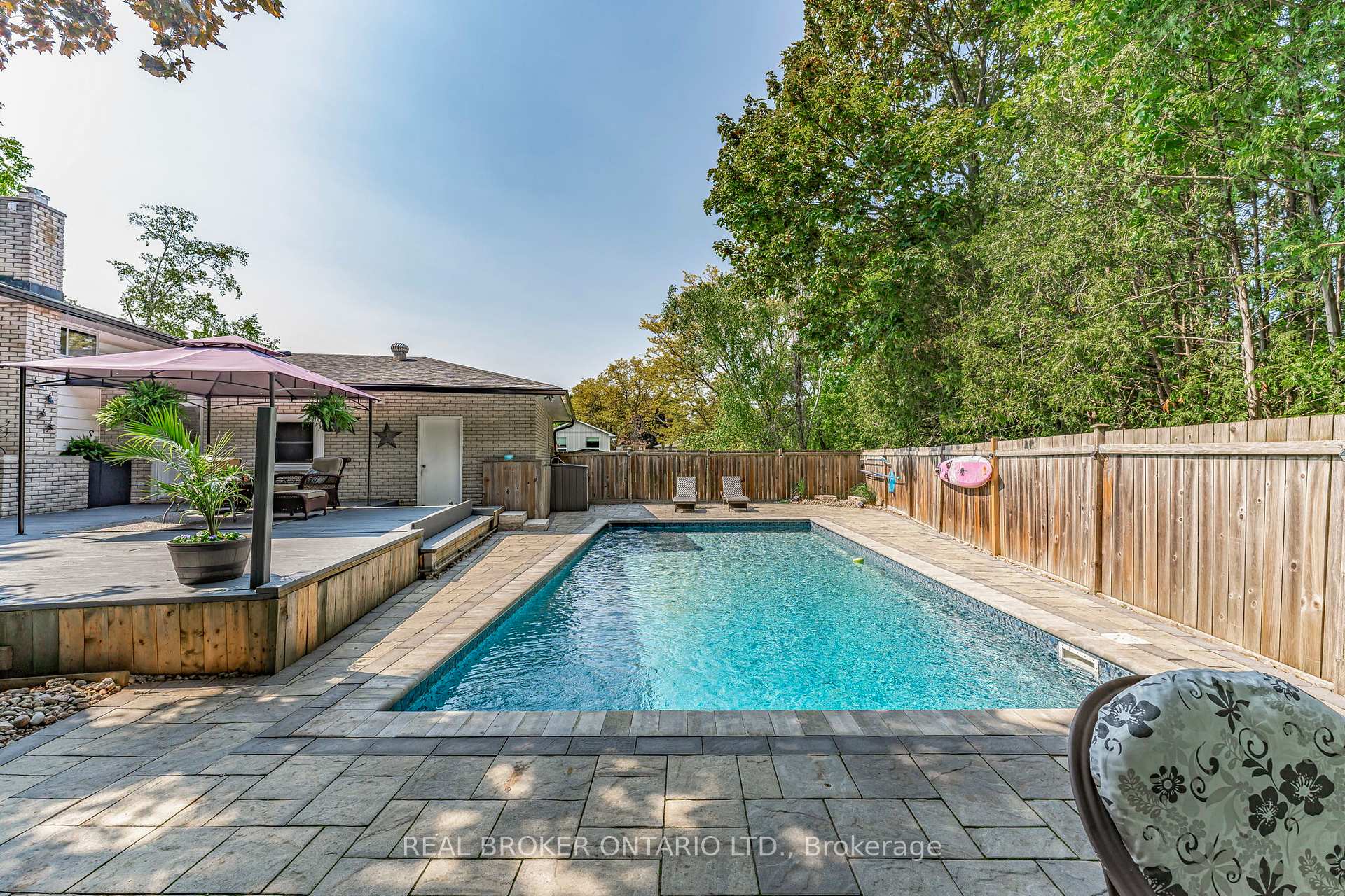 Photo 42 of 200 Hickory Lane, Barrie, Bayshore — HOMEH