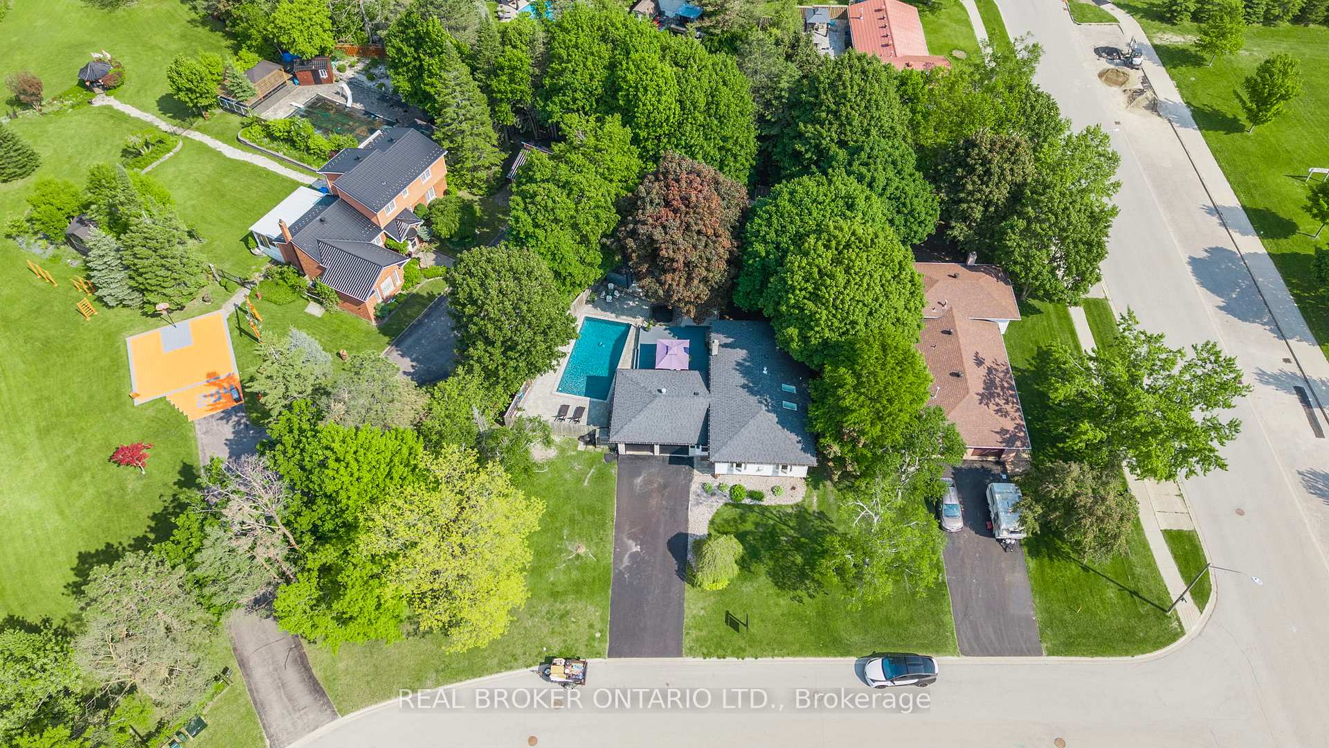Photo 49 of 200 Hickory Lane, Barrie, Bayshore — HOMEH
