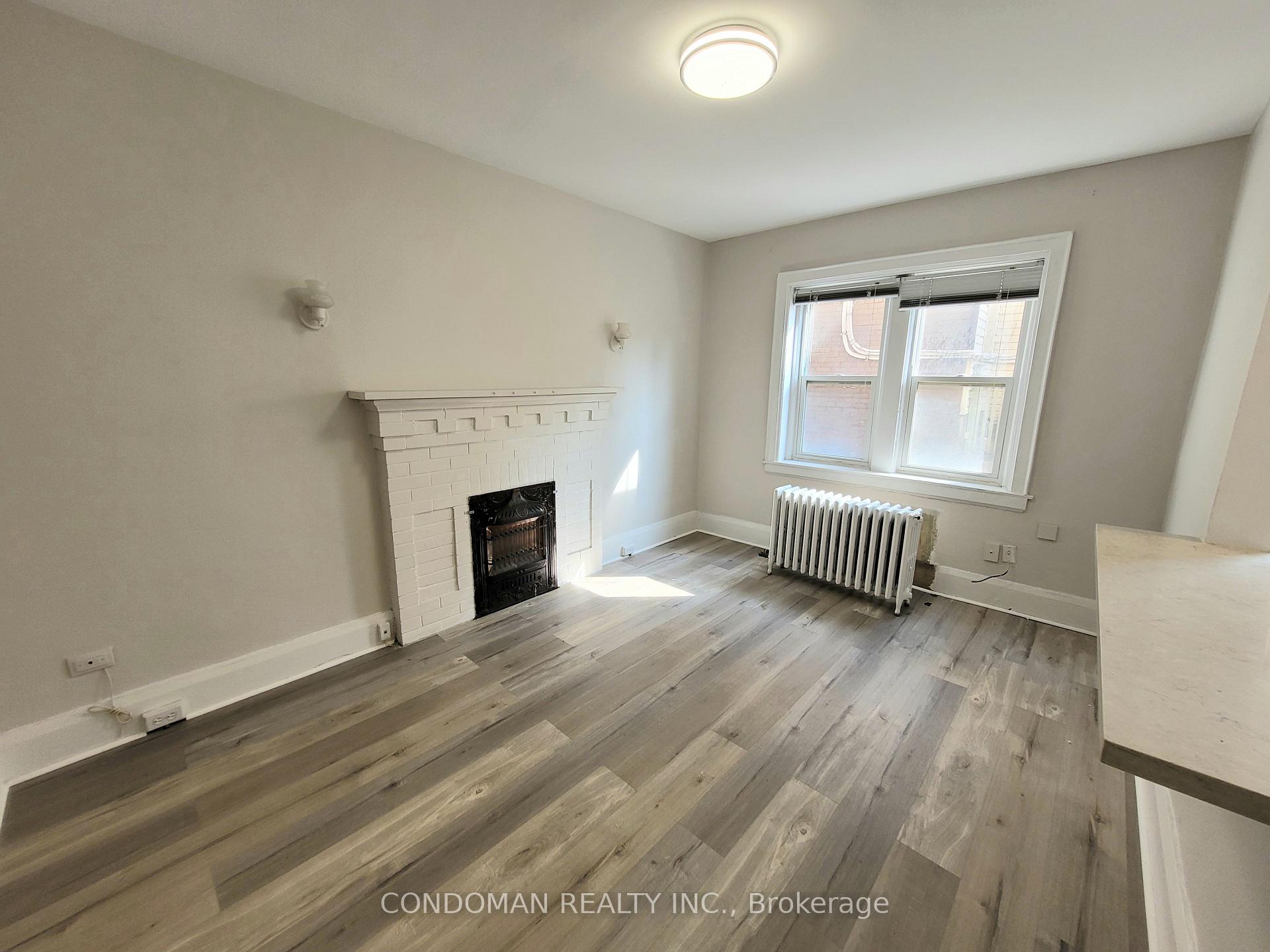 Front of Unit 3, 846 Broadview Avenue