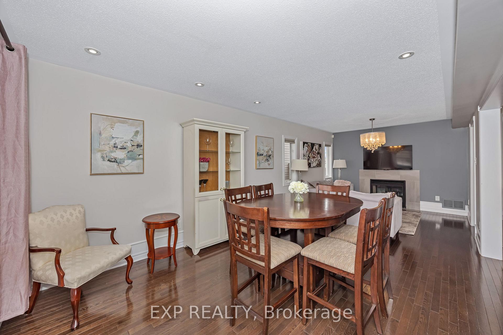 Photo 6 of 574 Dusty Miller Crescent, Ottawa, Riverside South/Gloucester Glen — HOMEH