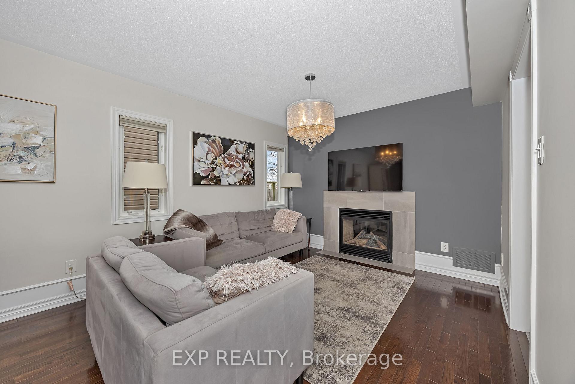 Photo 8 of 574 Dusty Miller Crescent, Ottawa, Riverside South/Gloucester Glen — HOMEH