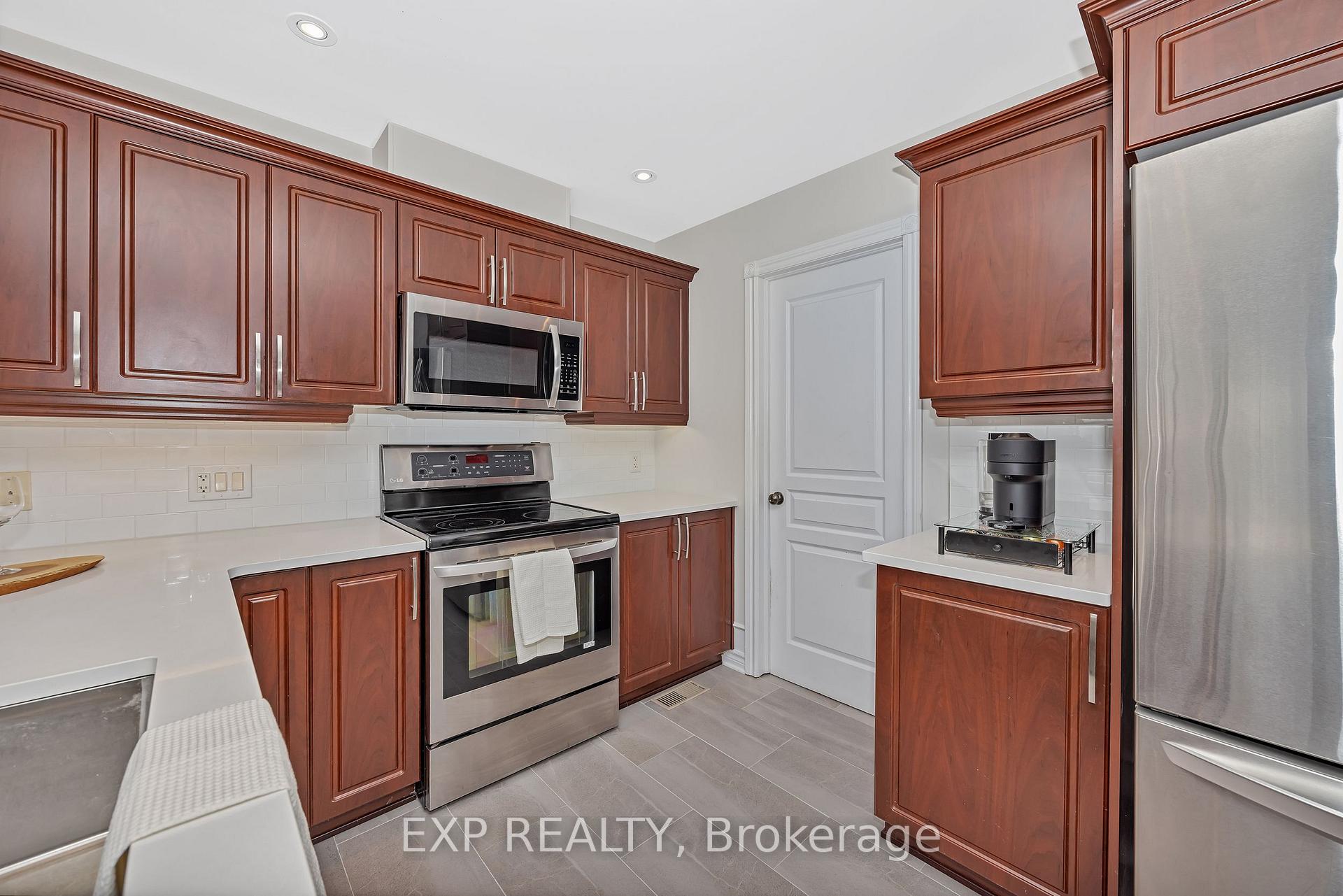 Photo 15 of 574 Dusty Miller Crescent, Ottawa, Riverside South/Gloucester Glen — HOMEH