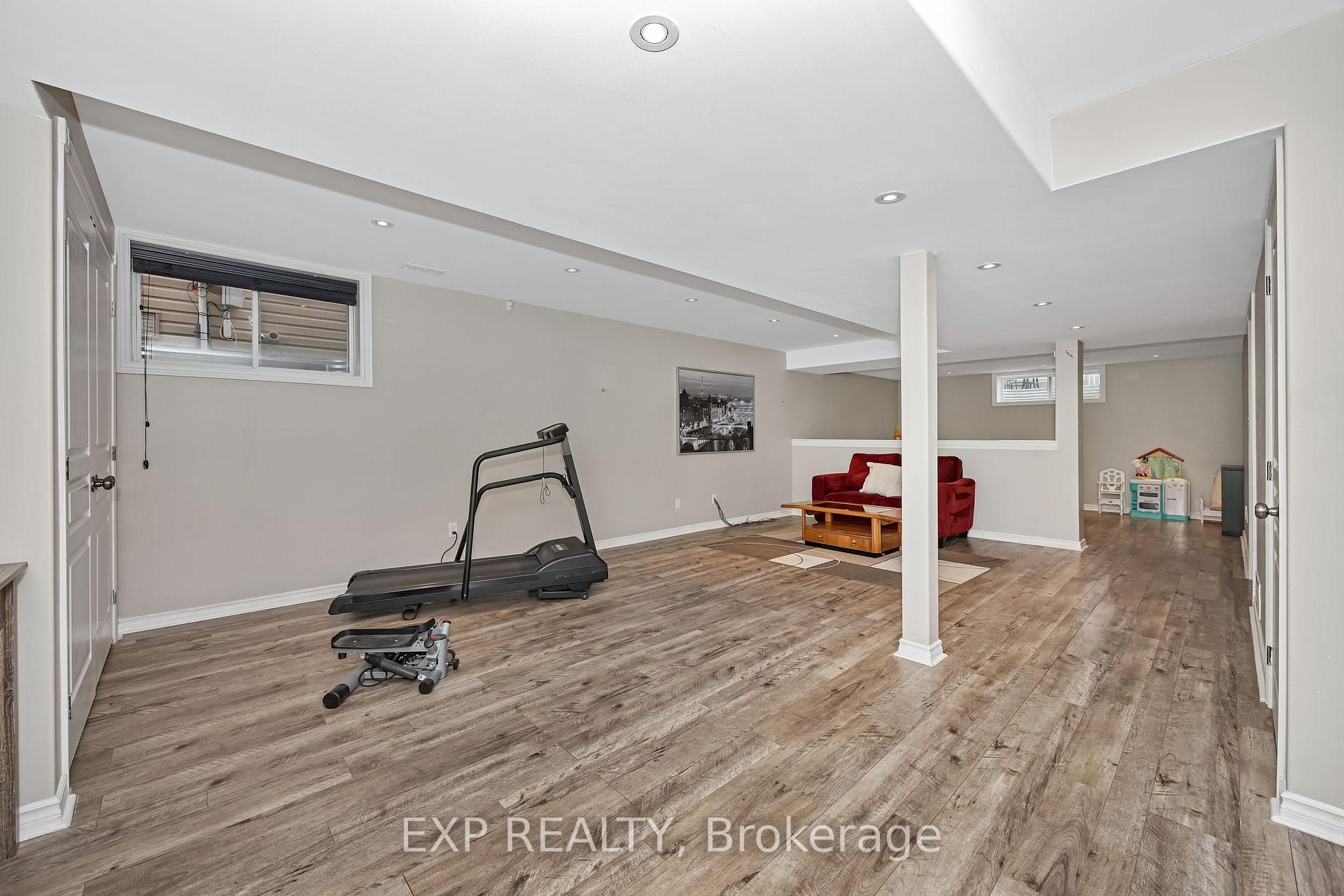 Photo 33 of 574 Dusty Miller Crescent, Ottawa, Riverside South/Gloucester Glen — HOMEH