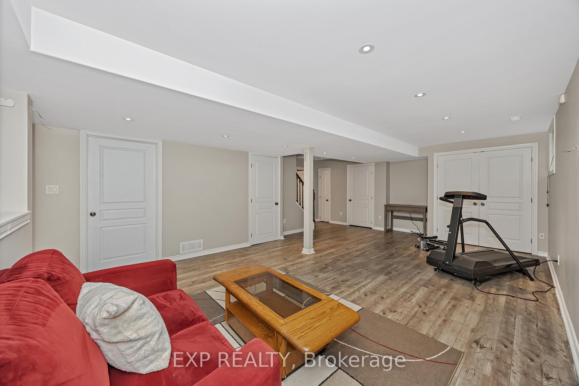 Photo 36 of 574 Dusty Miller Crescent, Ottawa, Riverside South/Gloucester Glen — HOMEH