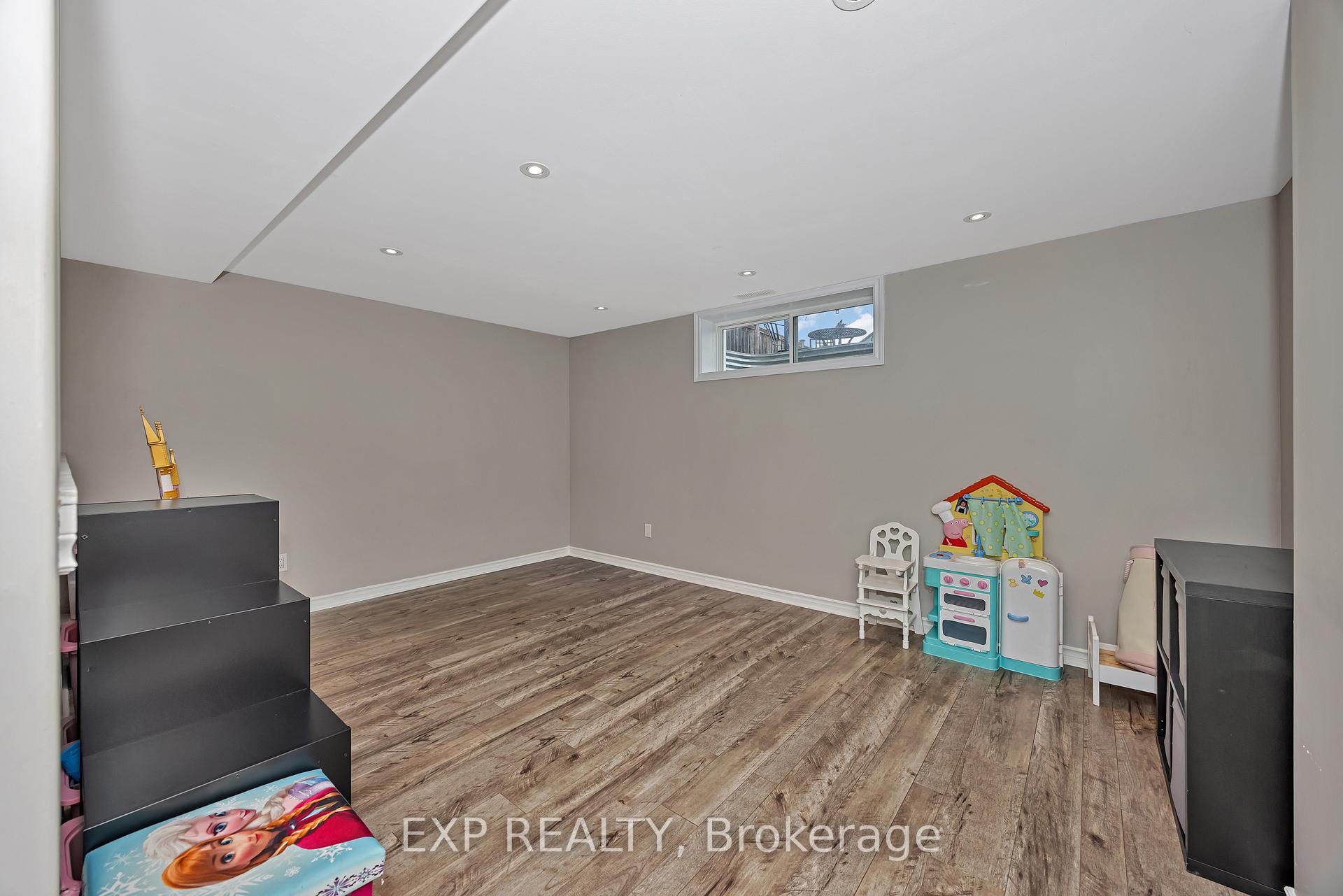 Photo 37 of 574 Dusty Miller Crescent, Ottawa, Riverside South/Gloucester Glen — HOMEH