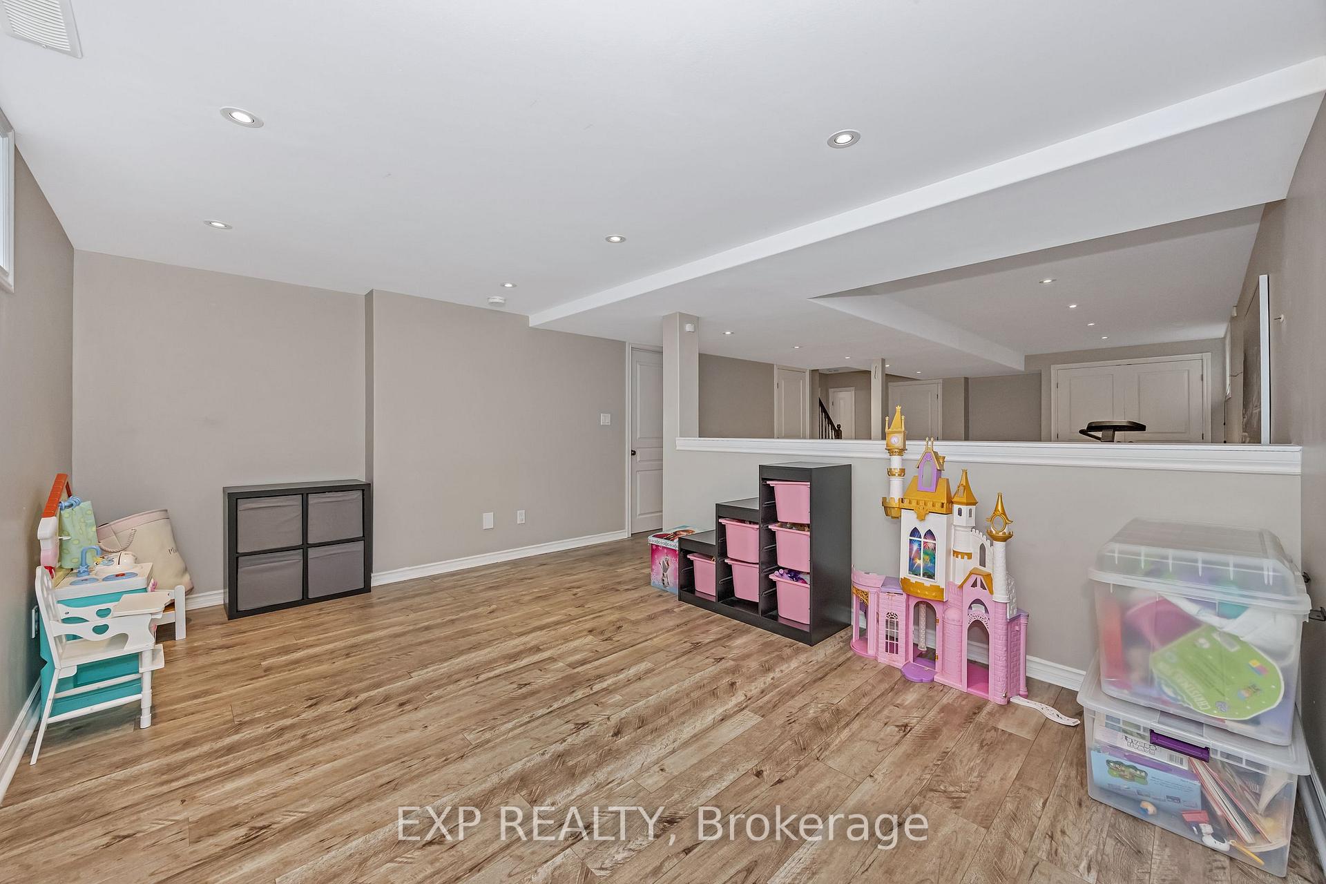 Photo 38 of 574 Dusty Miller Crescent, Ottawa, Riverside South/Gloucester Glen — HOMEH