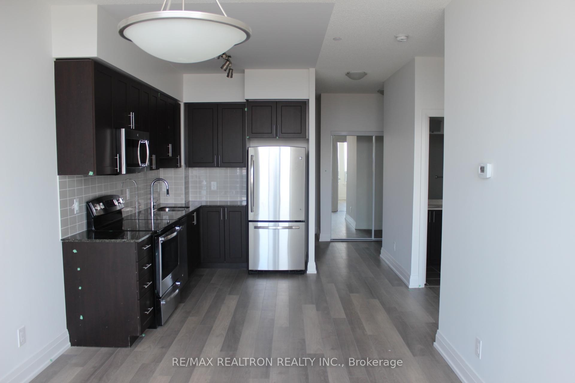 Photo 3 of Unit PH10, 7167 Yonge Street, Markham, Grandview — HOMEH