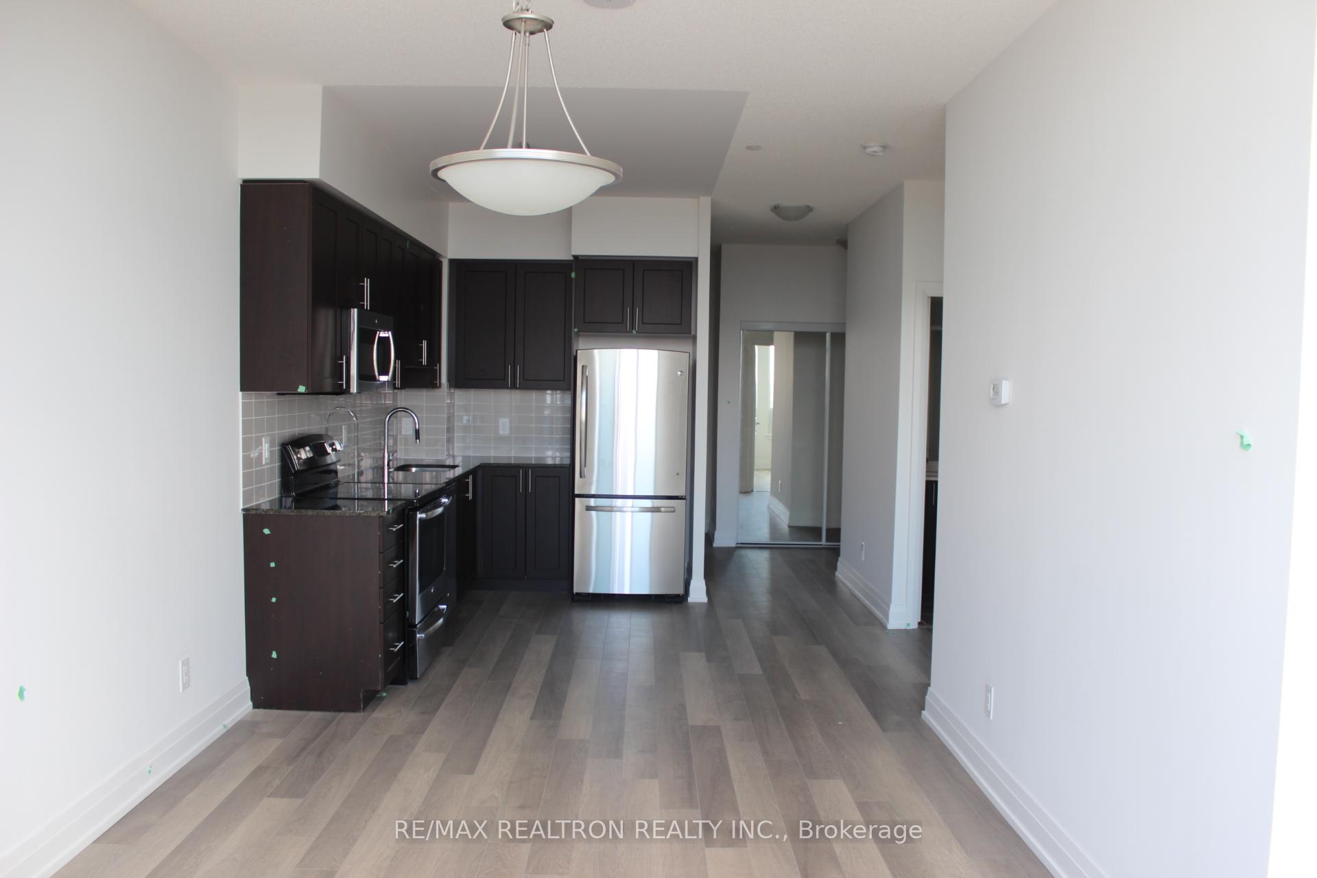 Photo 7 of Unit PH10, 7167 Yonge Street, Markham, Grandview — HOMEH