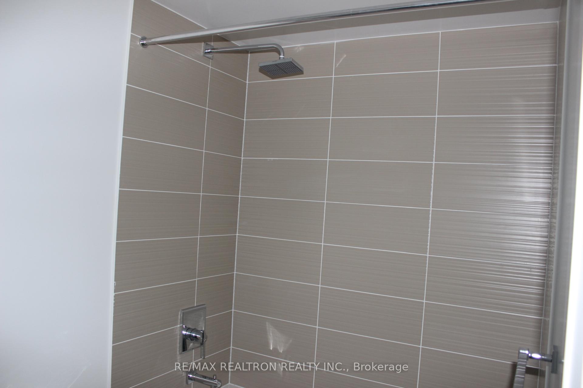 Photo 15 of Unit PH10, 7167 Yonge Street, Markham, Grandview — HOMEH