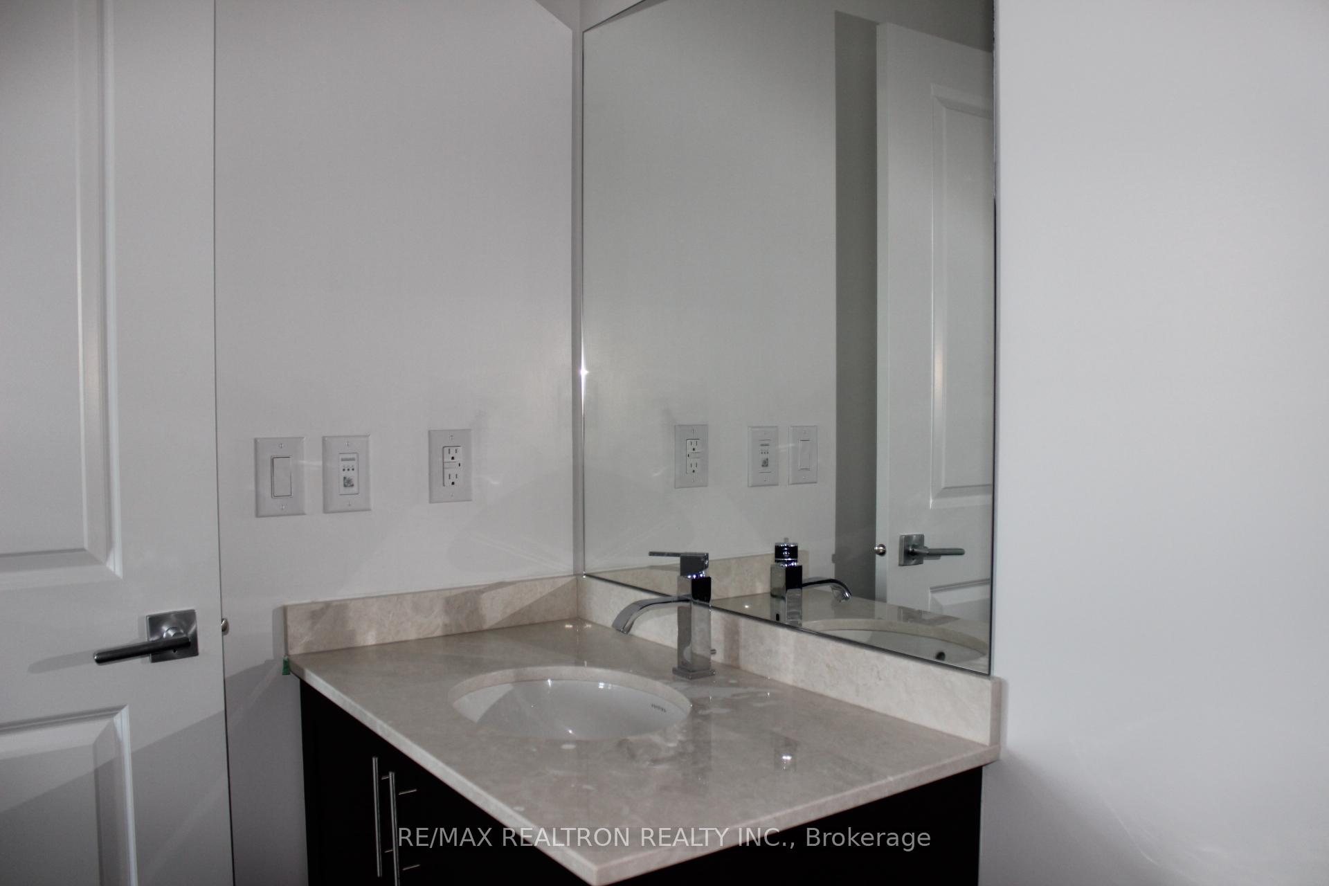 Photo 16 of Unit PH10, 7167 Yonge Street, Markham, Grandview — HOMEH