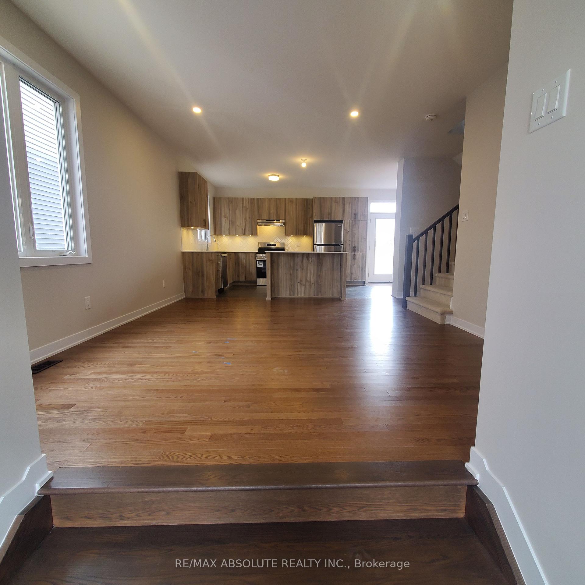 Photo 4 of 1925 Elevation Road, Ottawa, Barrhaven - Half Moon Bay — HOMEH