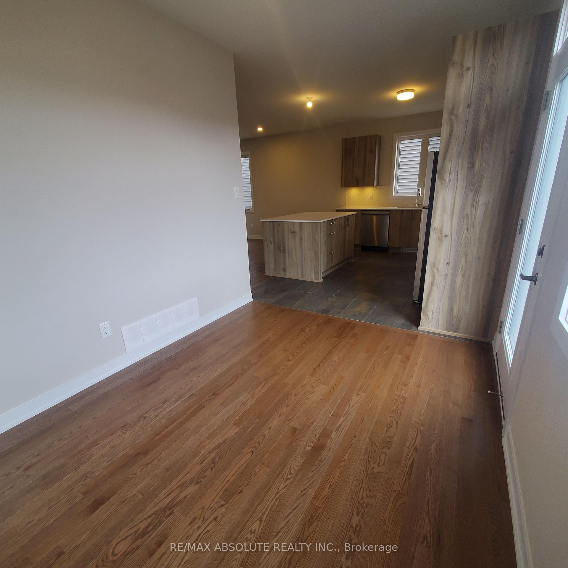 Photo 11 of 1925 Elevation Road, Ottawa, Barrhaven - Half Moon Bay — HOMEH