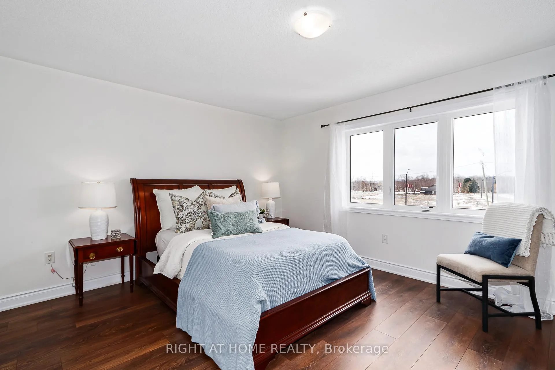 Photo 15 of 9 Mission Street, Wasaga Beach — HOMEH