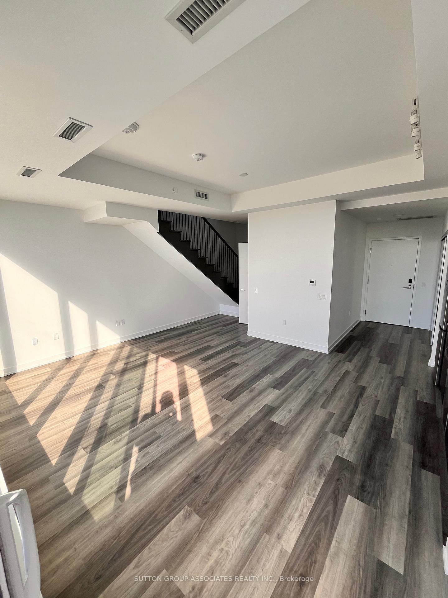 Photo 8 of Unit 708, 880 The Queensway, Etobicoke, Stonegate-Queensway — HOMEH
