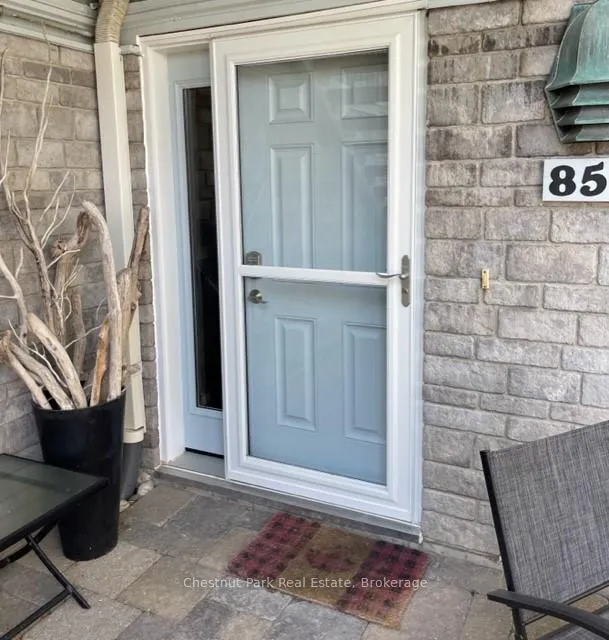 Photo 2 of 850 Suncrest Circle, Collingwood — HOMEH