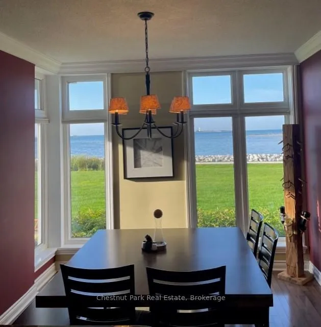 Photo 6 of 850 Suncrest Circle, Collingwood — HOMEH