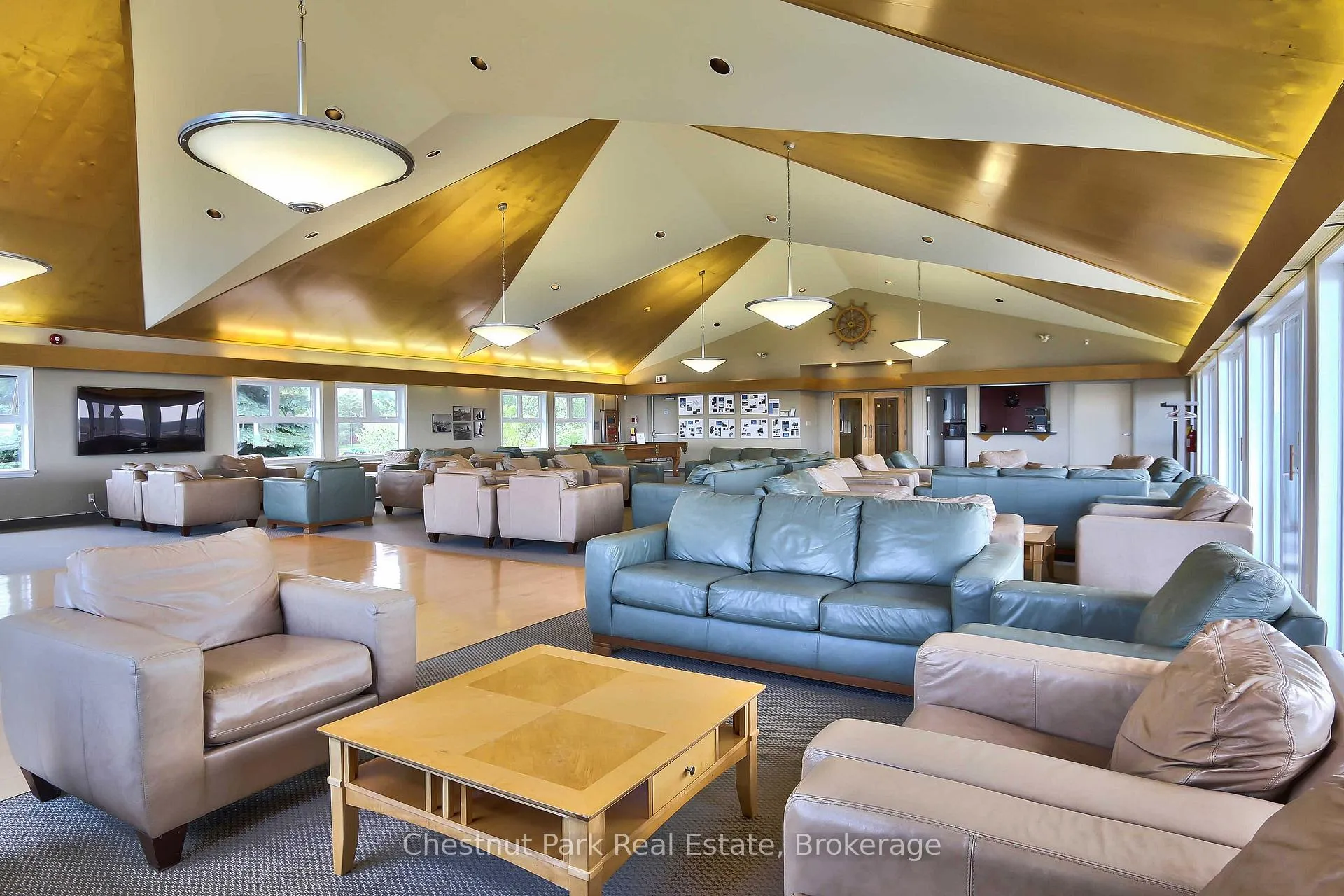 Photo 26 of 850 Suncrest Circle, Collingwood — HOMEH