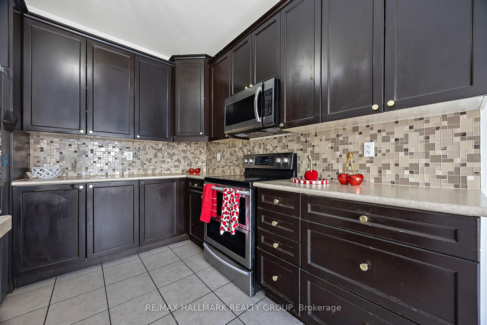 Photo 8 of 3 Mcginty Avenue, Ajax, Central East — HOMEH
