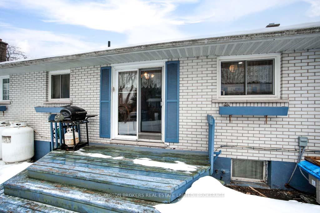 Photo 16 of 11 Ferguson Lane W, Gananoque — HOMEH