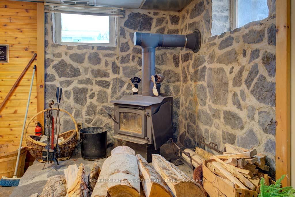 Photo 29 of 11 Ferguson Lane W, Gananoque — HOMEH
