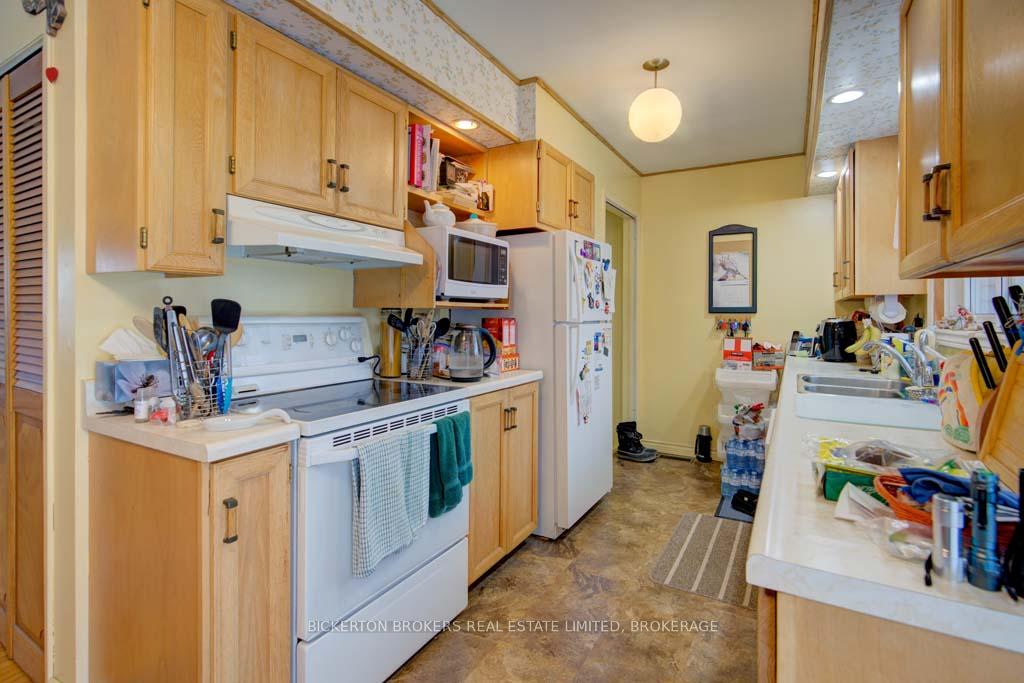 Photo 37 of 11 Ferguson Lane W, Gananoque — HOMEH