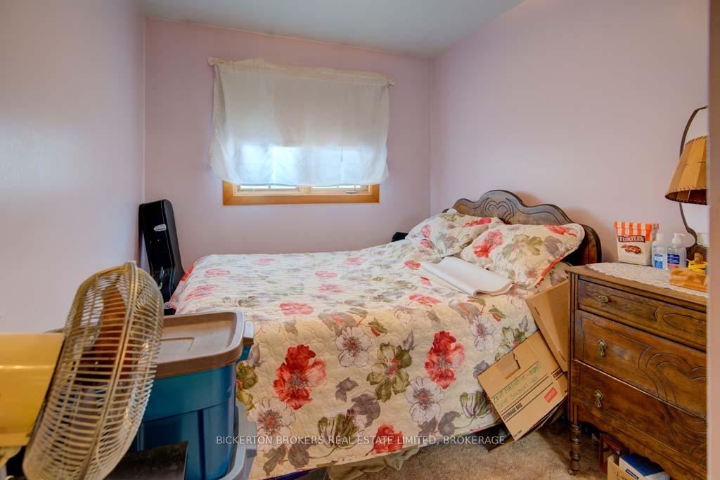 Photo 43 of 11 Ferguson Lane W, Gananoque — HOMEH