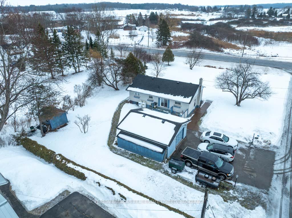 Photo 50 of 11 Ferguson Lane W, Gananoque — HOMEH