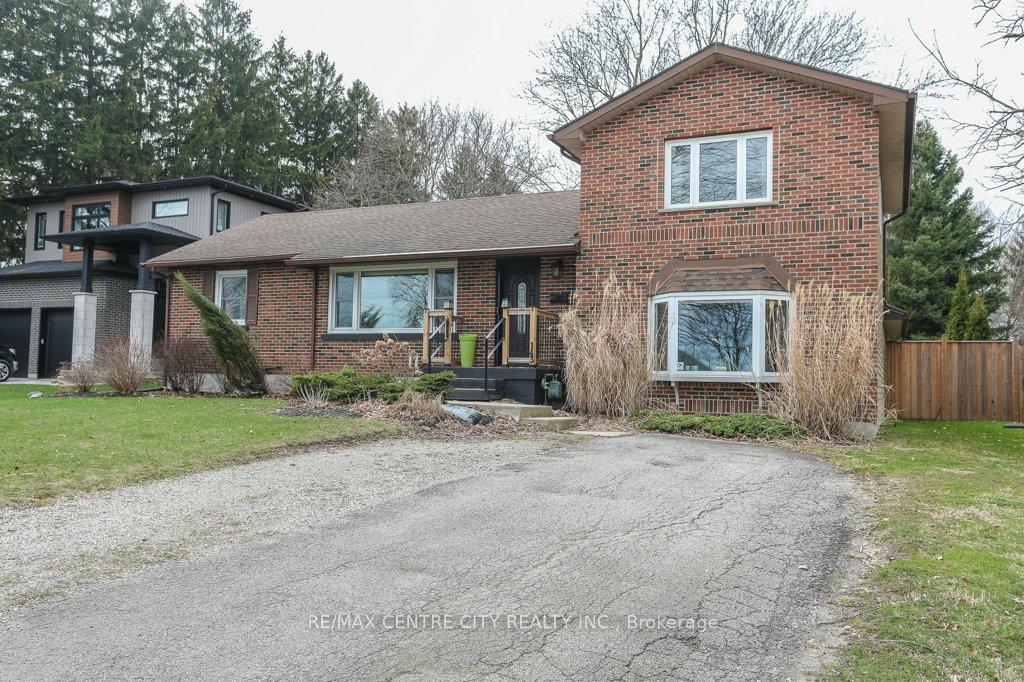 Photo 3 of 143 Centennial Avenue, Central Elgin, Rural Central Elgin — HOMEH