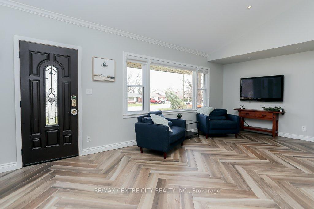 Photo 7 of 143 Centennial Avenue, Central Elgin, Rural Central Elgin — HOMEH