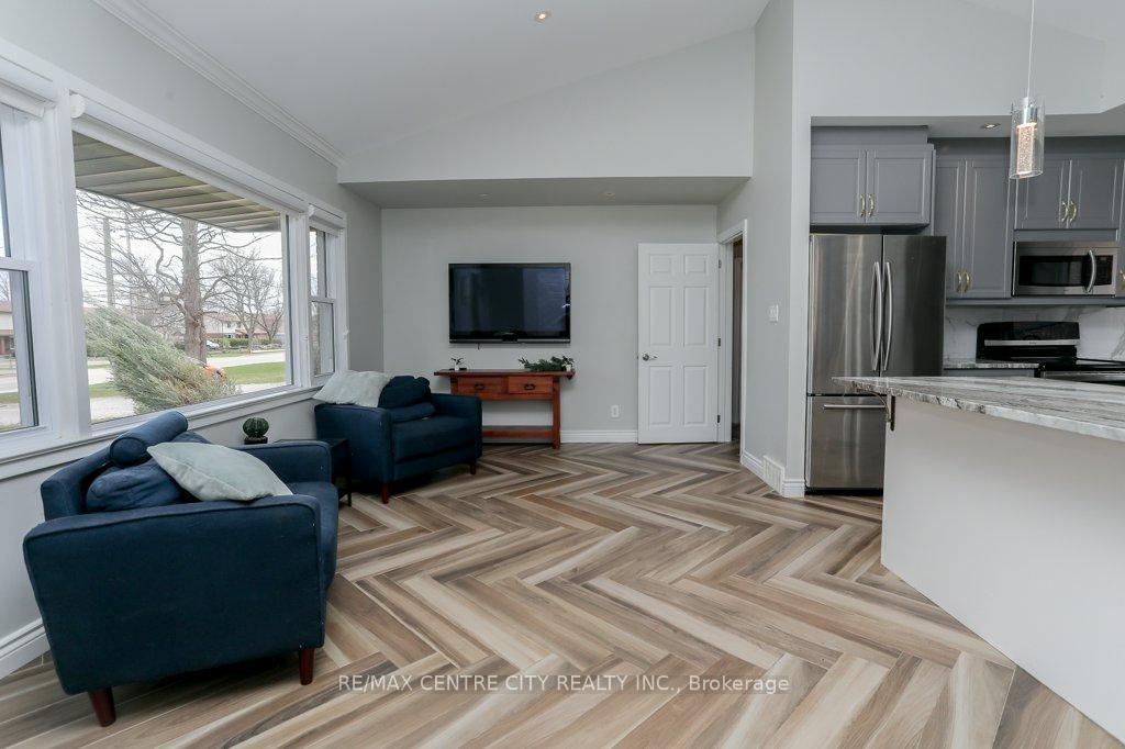 Photo 8 of 143 Centennial Avenue, Central Elgin, Rural Central Elgin — HOMEH