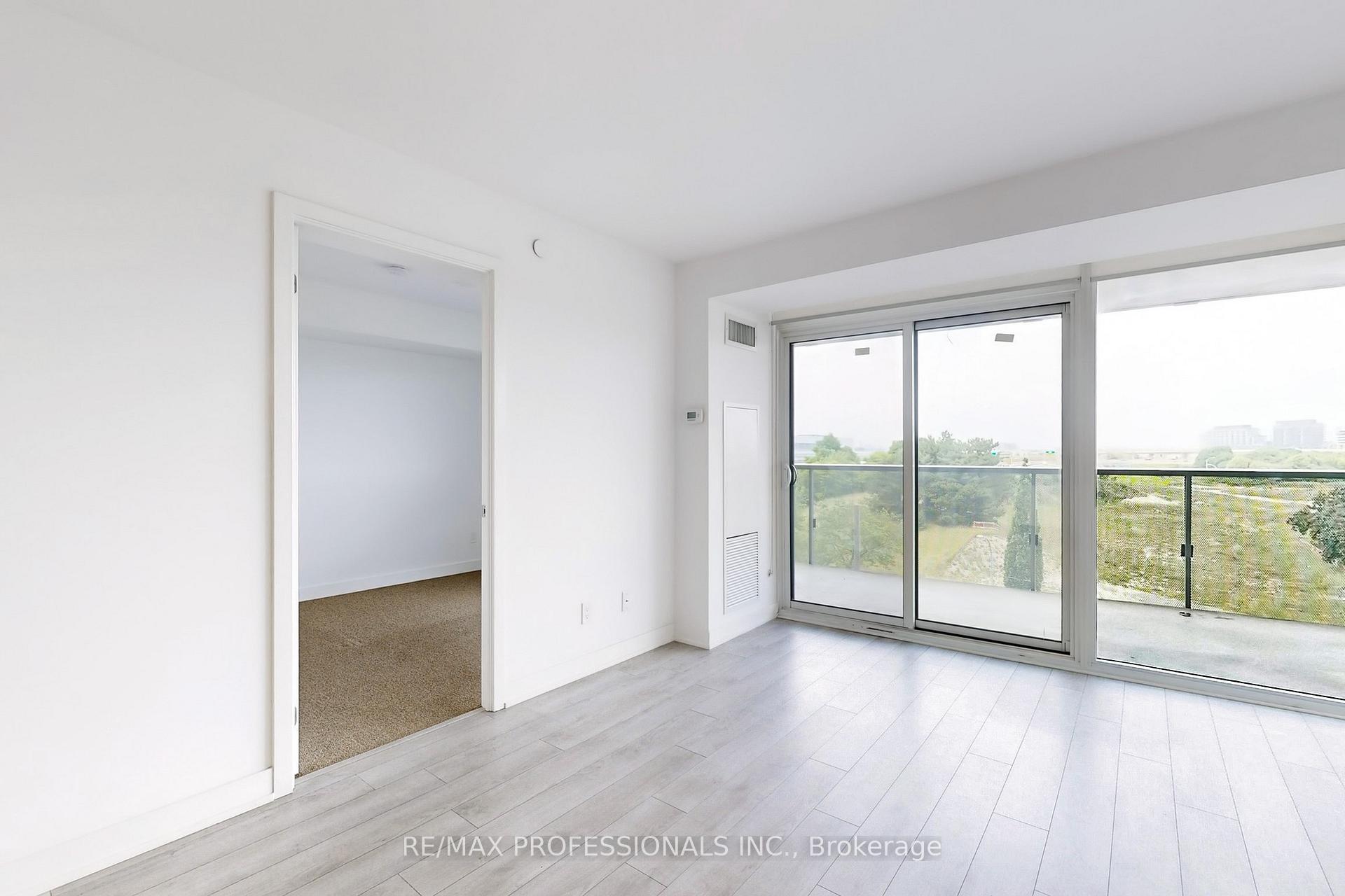 Photo 3 of Unit 613, 120 Varna Drive, Toronto, Englemount-Lawrence — HOMEH
