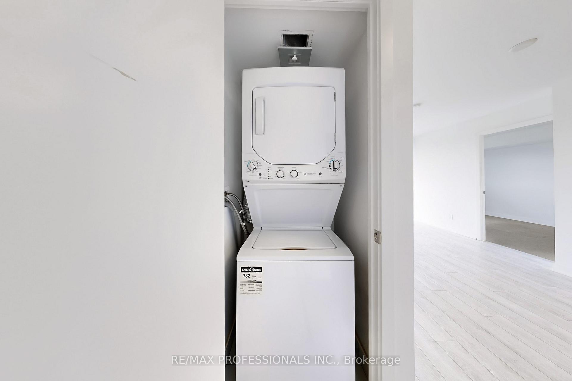 Photo 18 of Unit 613, 120 Varna Drive, Toronto, Englemount-Lawrence — HOMEH