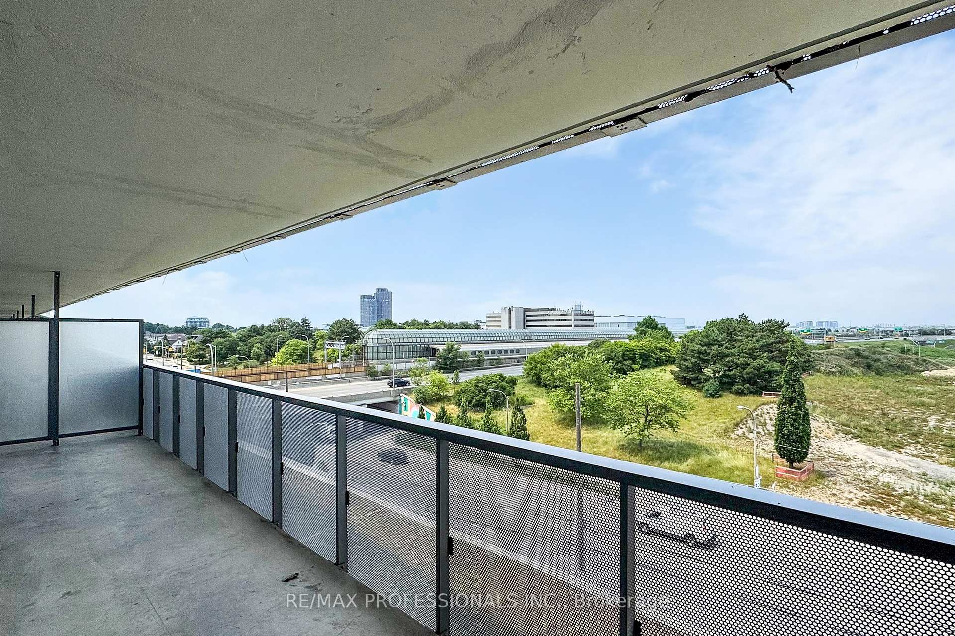 Photo 20 of Unit 613, 120 Varna Drive, Toronto, Englemount-Lawrence — HOMEH