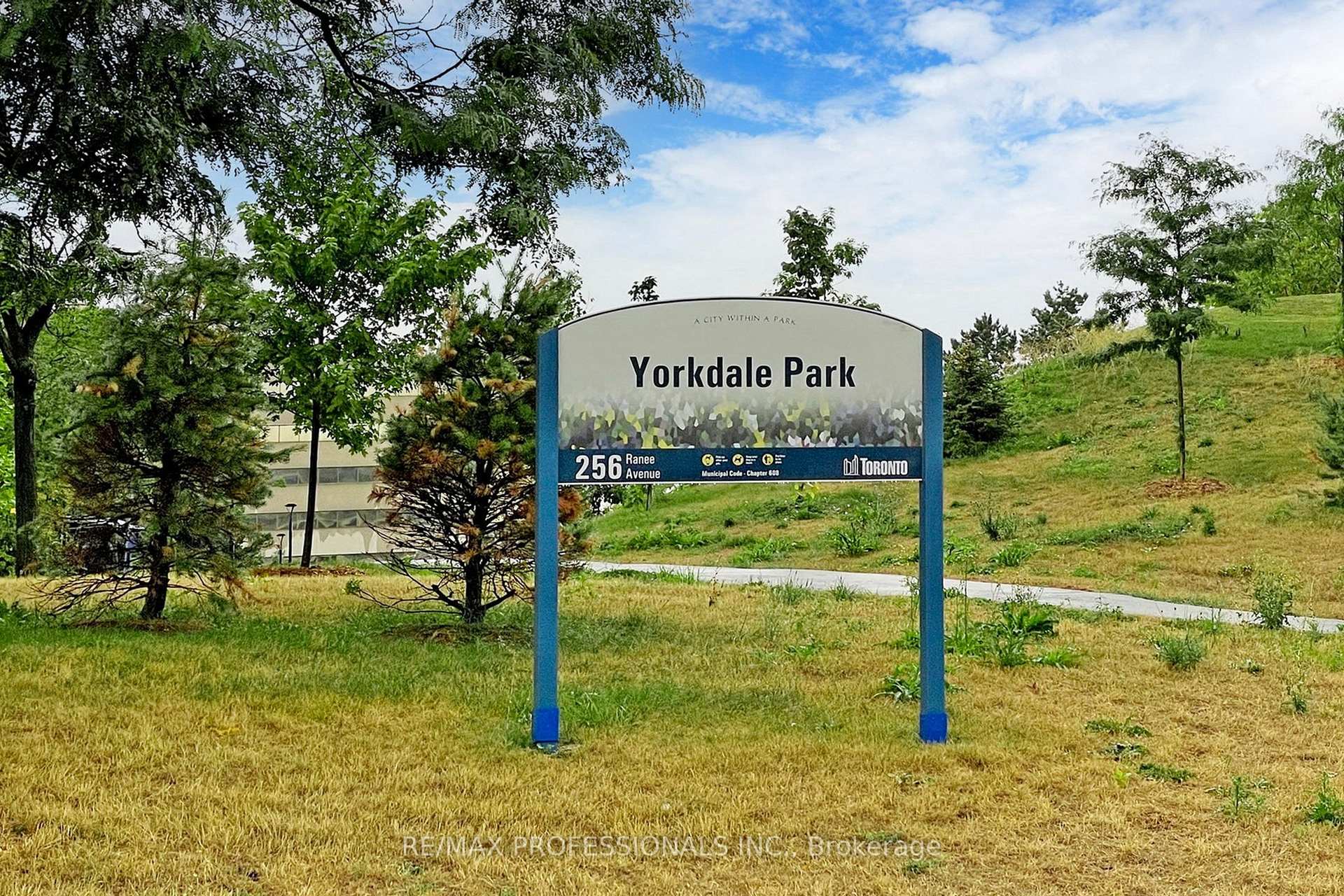 Photo 28 of Unit 613, 120 Varna Drive, Toronto, Englemount-Lawrence — HOMEH