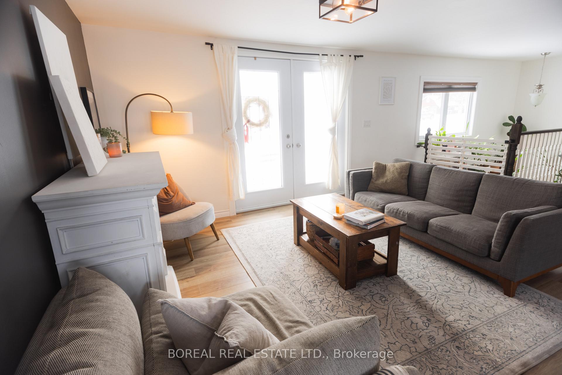 Photo 9 of 43 Huron Road, Cochrane — HOMEH