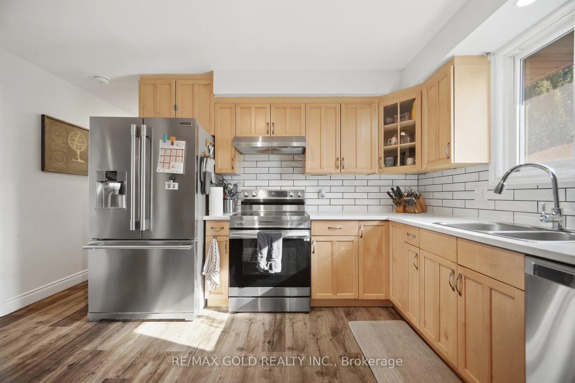 Photo 8 of 114 Arrowhead Crescent, Kitchener — HOMEH