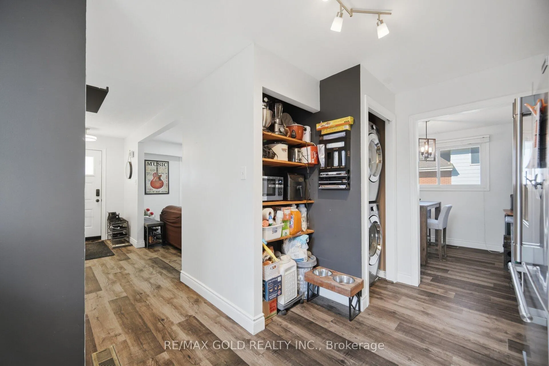 Photo 11 of 114 Arrowhead Crescent, Kitchener — HOMEH